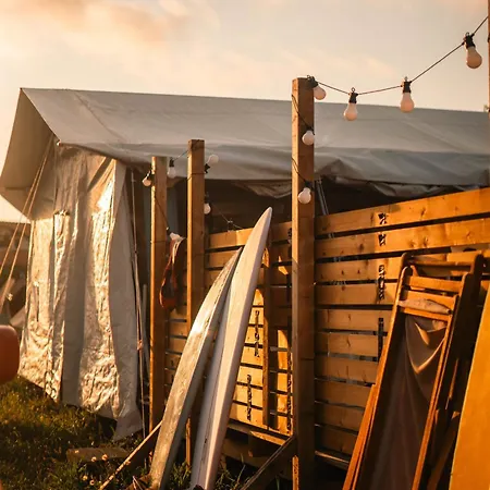 Aparra Surfcamp Hostel *